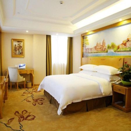 Vienna International Hotel Meizhou Spindle Bridge Branch Exteriér fotografie